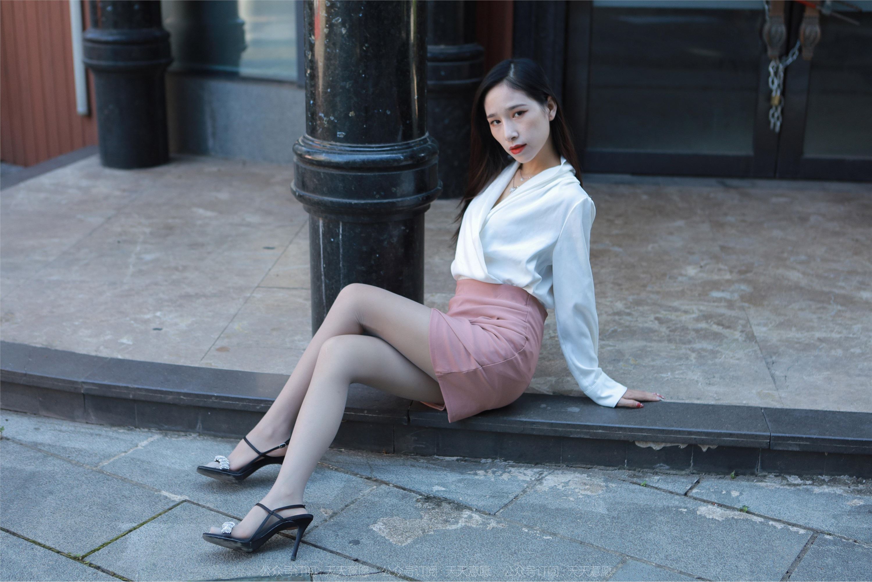 IESS异思趣向  2022.10.27 丝享家 1250 美子《街角的爱人》